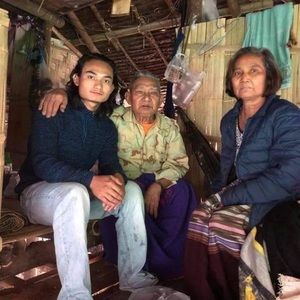 Meet your Posher, Htee